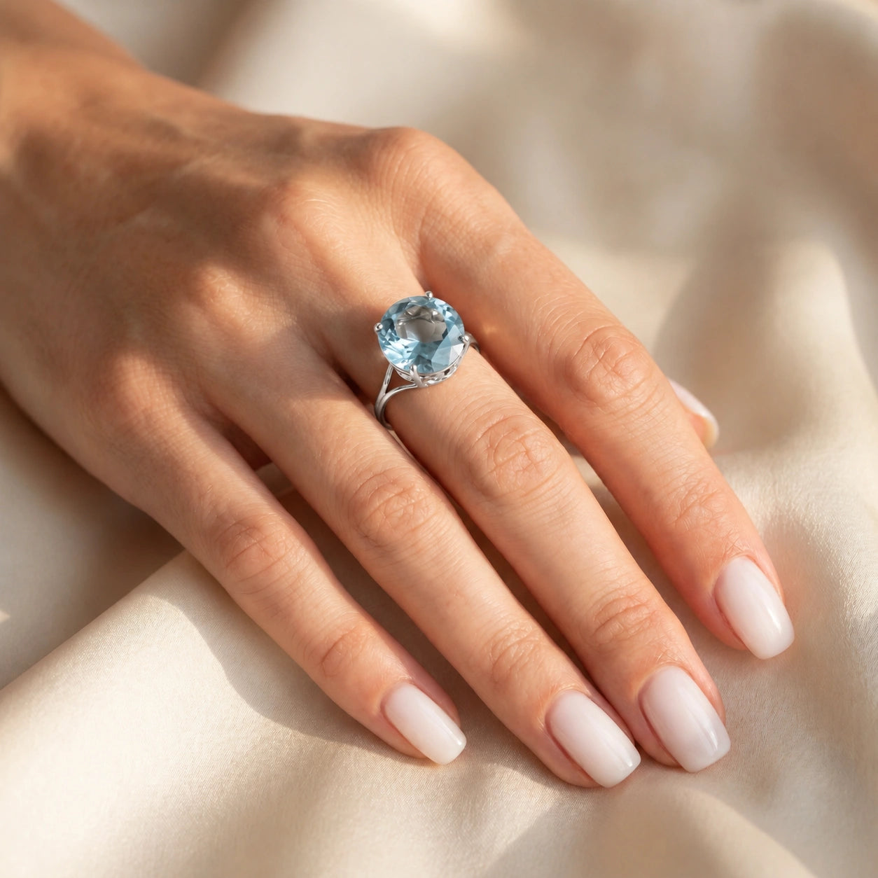 White Gold Reverie Ring Blue Topaz 10K — Stella