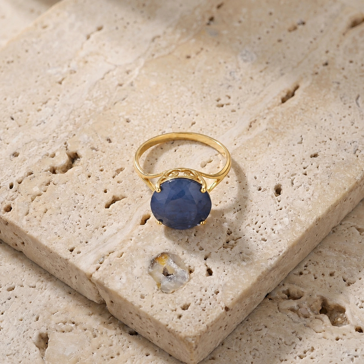 Yellow Gold Reverie Ring Sapphire 10K — Stella