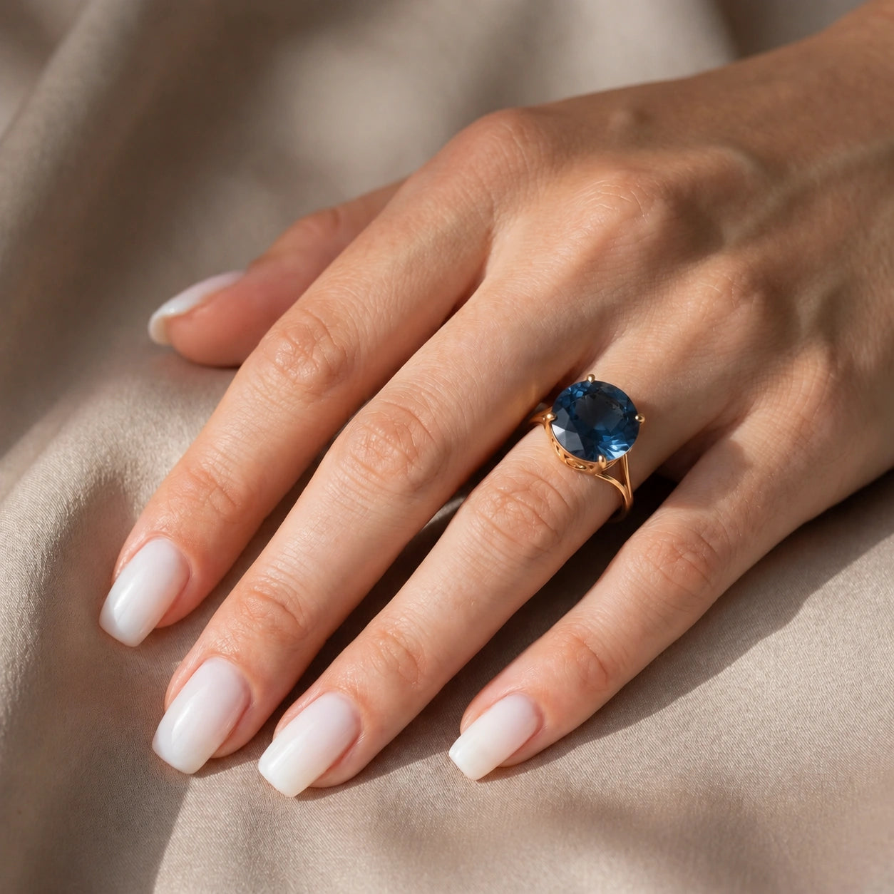 Yellow Gold Reverie Ring Sapphire 10K — Stella