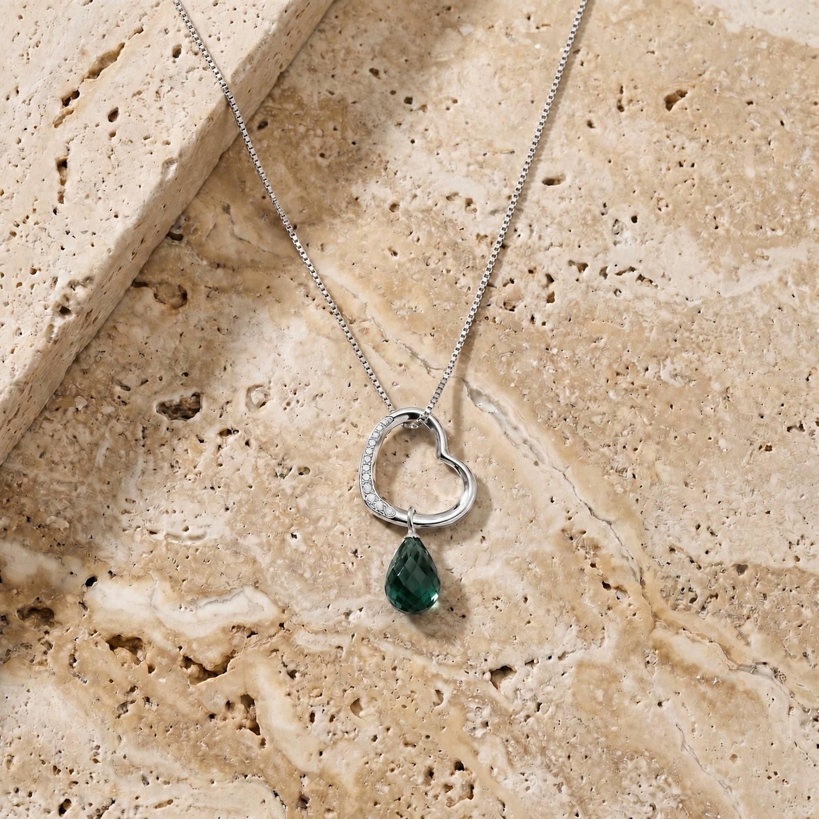 White Gold Modern Pendant Necklace Emerald 10K — Romilda