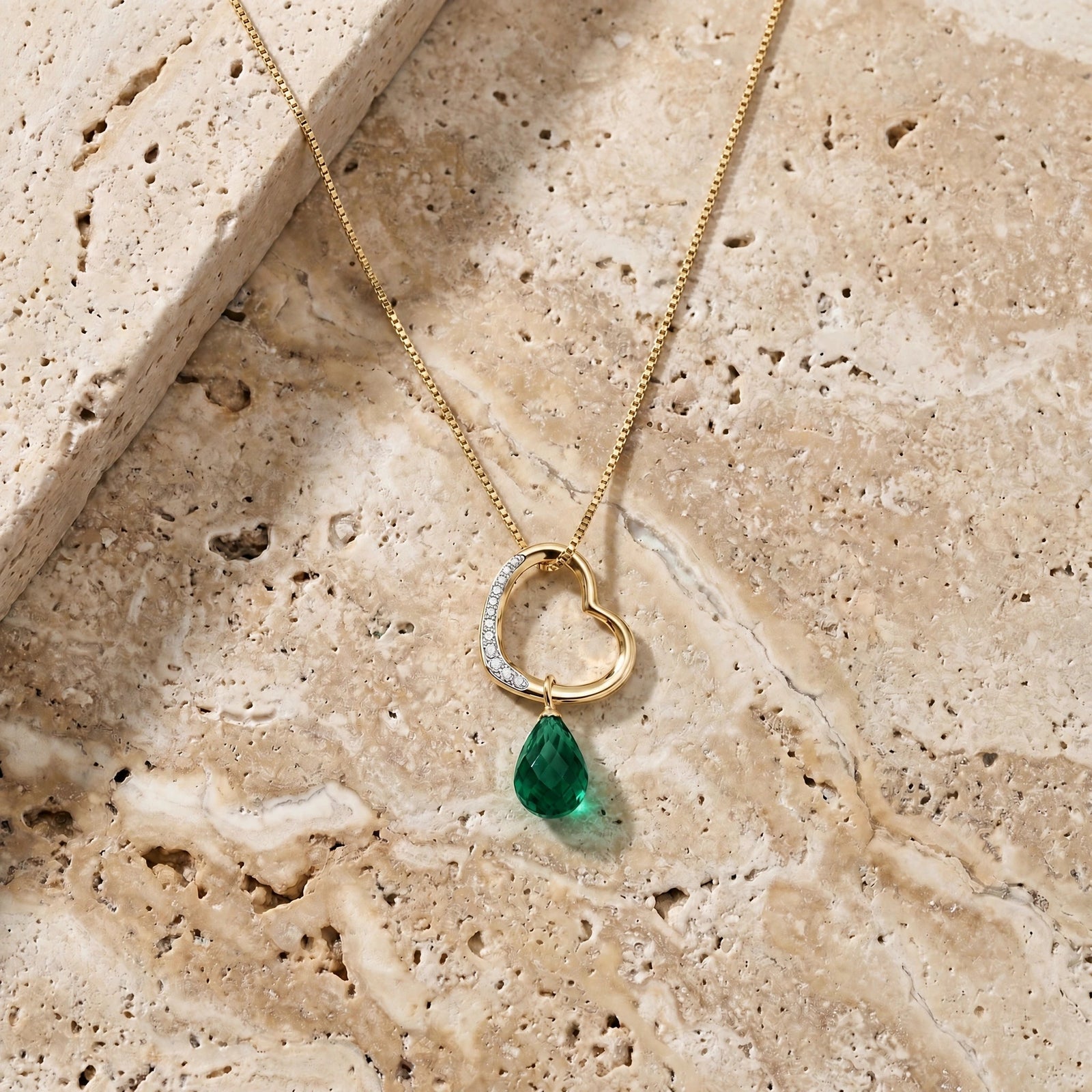 Yellow Gold Modern Pendant Necklace Emerald 10K — Romilda