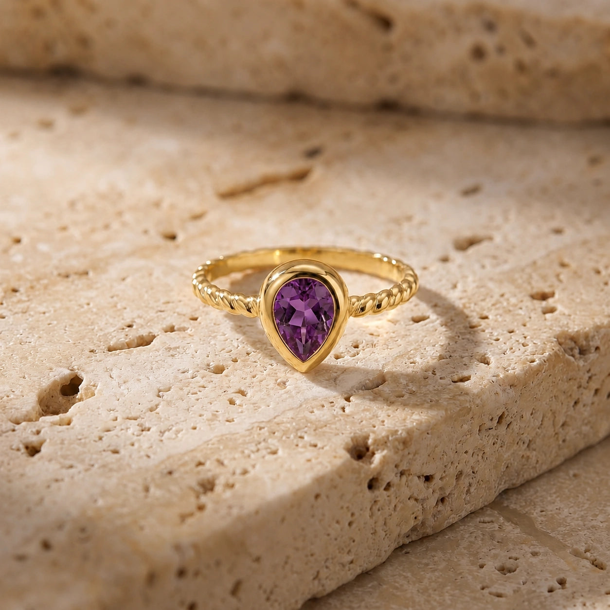 Yellow Gold Bloom Ring Amethyst 10K — Colomba