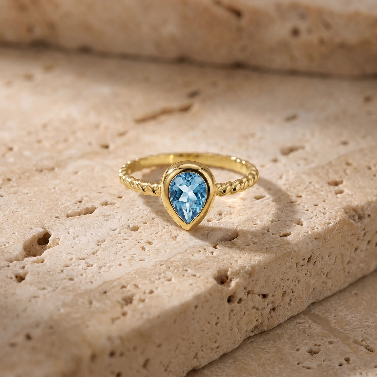 Yellow Gold Bloom Ring Blue Topaz 10K — Colomba