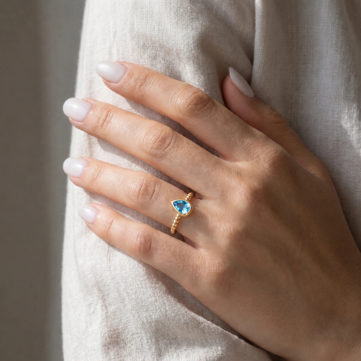 Yellow Gold Bloom Ring Blue Topaz 10K — Colomba