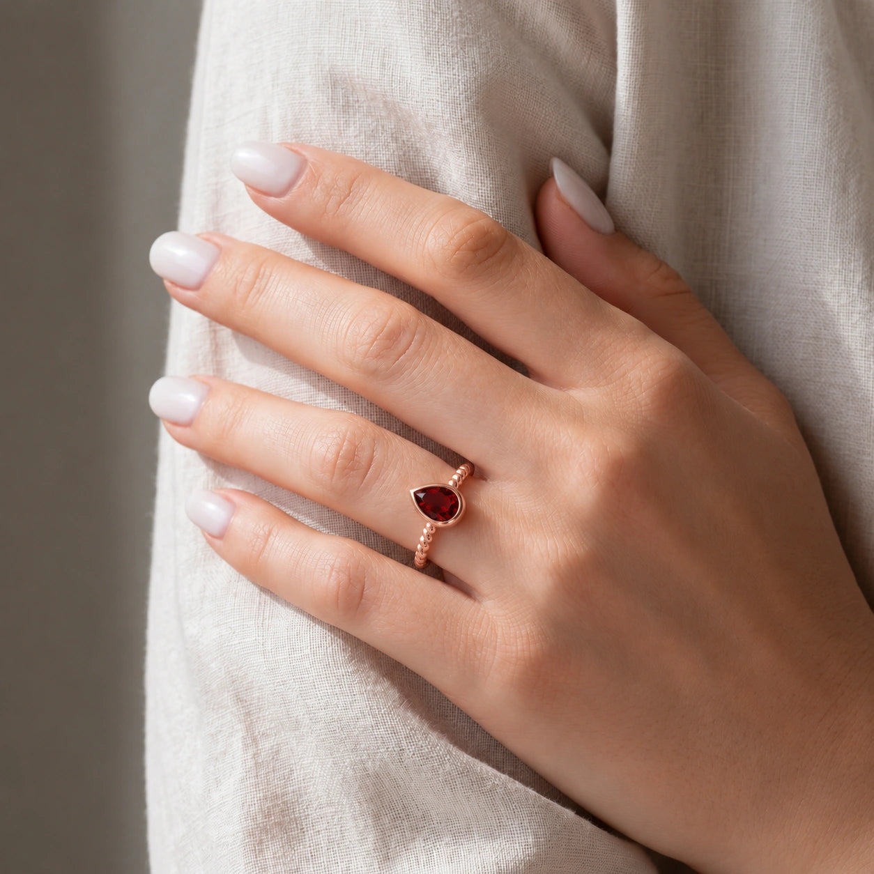 Rose Gold Bloom Ring Garnet 10K — Colomba
