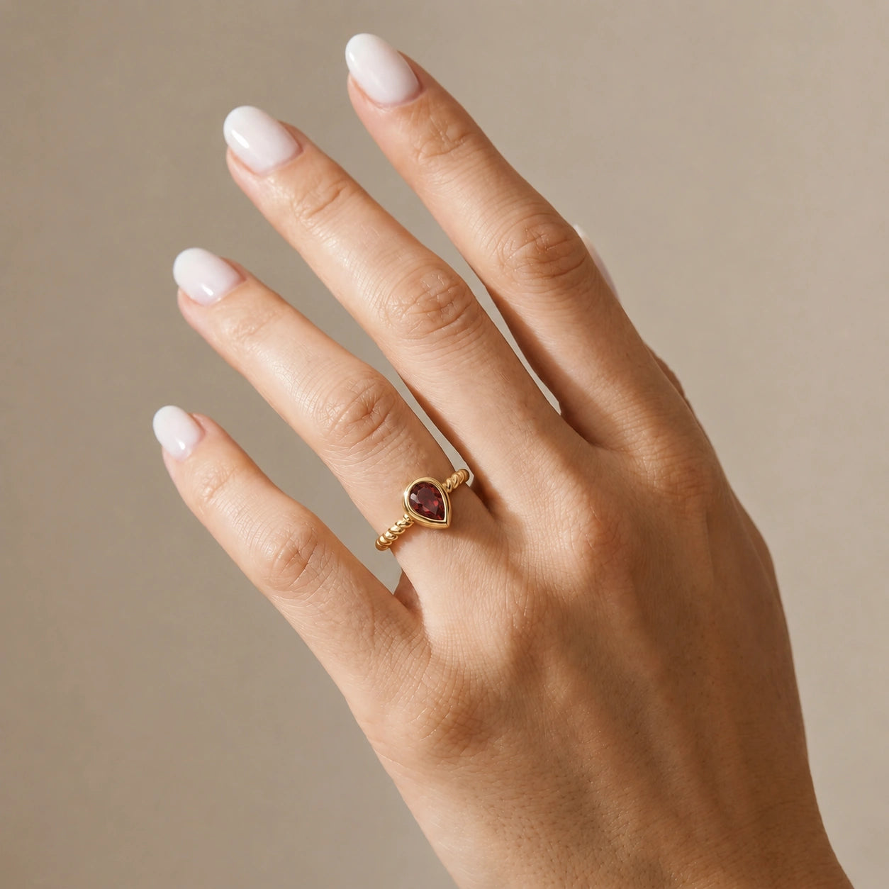 Yellow Gold Bloom Ring Garnet 10K — Colomba
