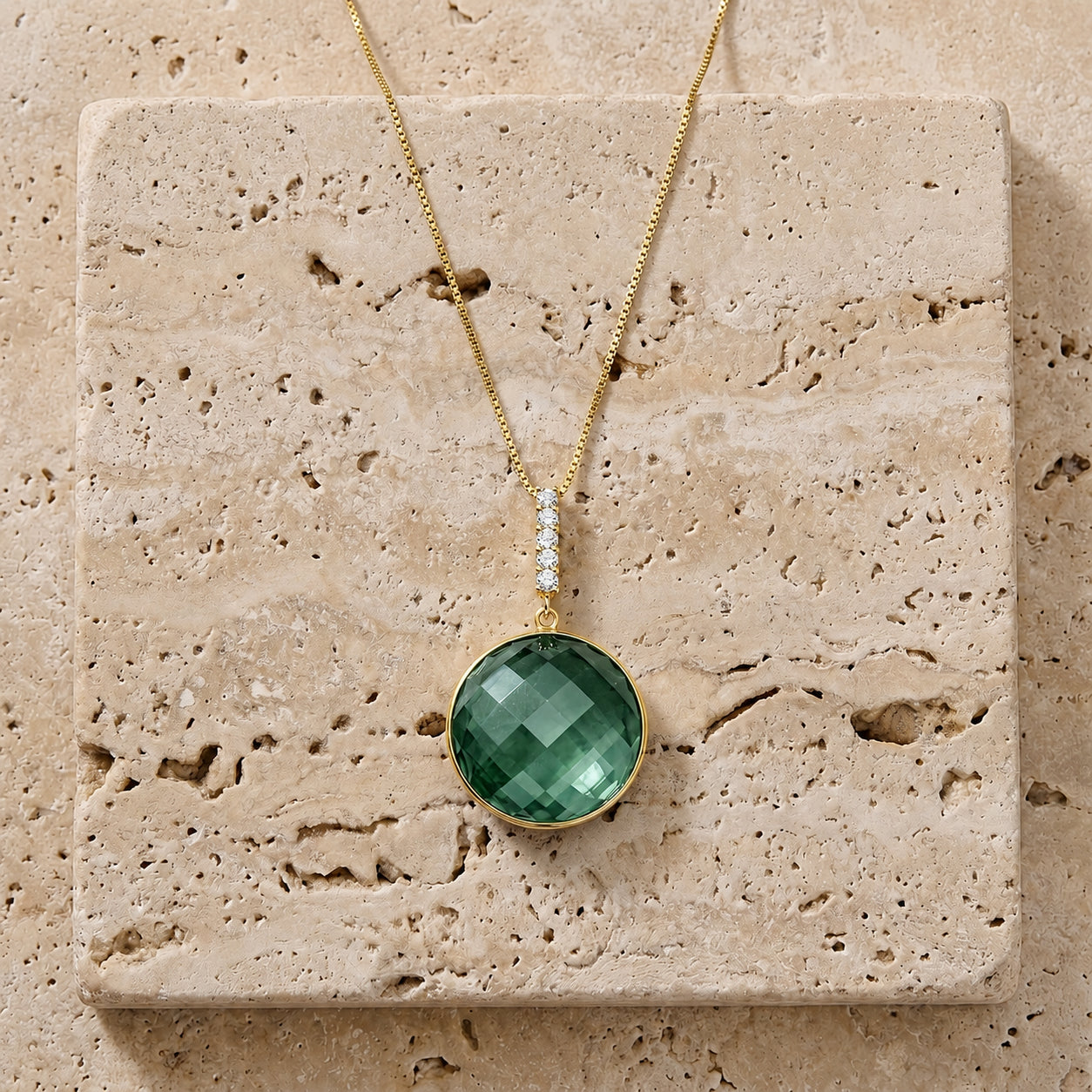 Yellow Gold Pendant Necklace Diamond 10K — Alida
