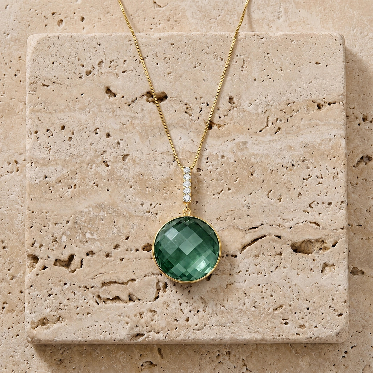 Yellow Gold Pendant Necklace Diamond 10K — Alida