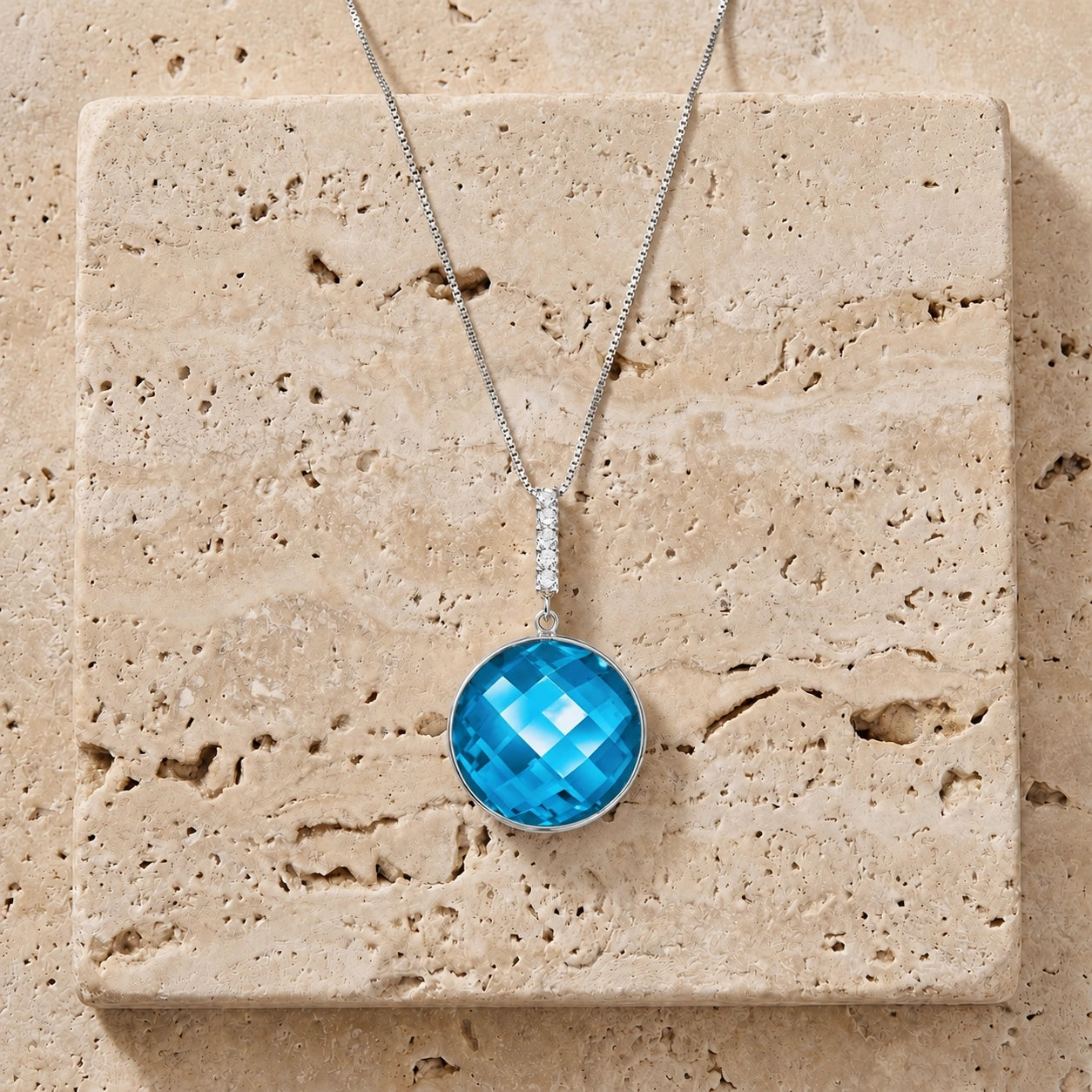 White Gold Pendant Necklace Blue Topaz 10K — Alida