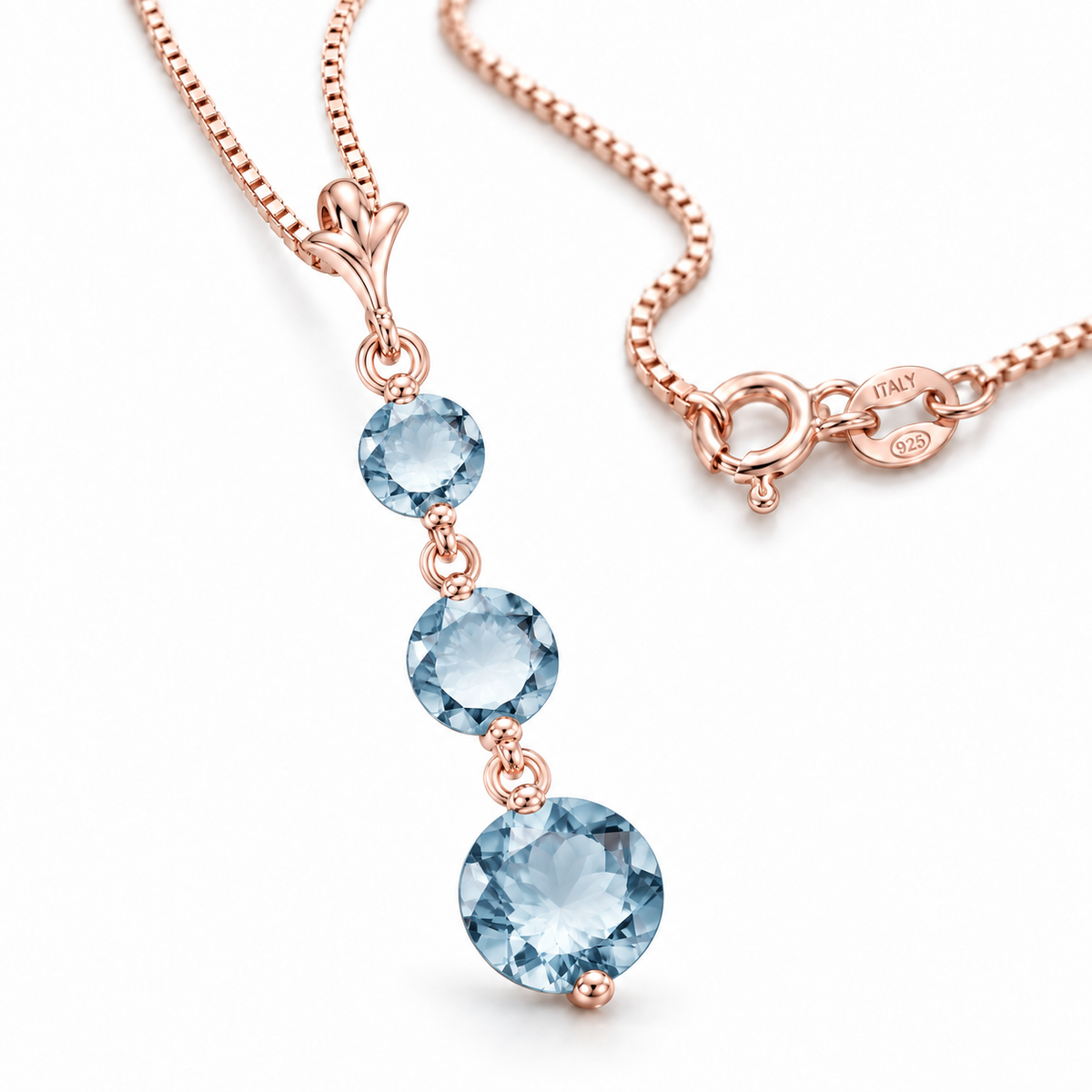 Rose Gold Provvidenza natural aquamarine necklace, shown with chain and clasp detail.