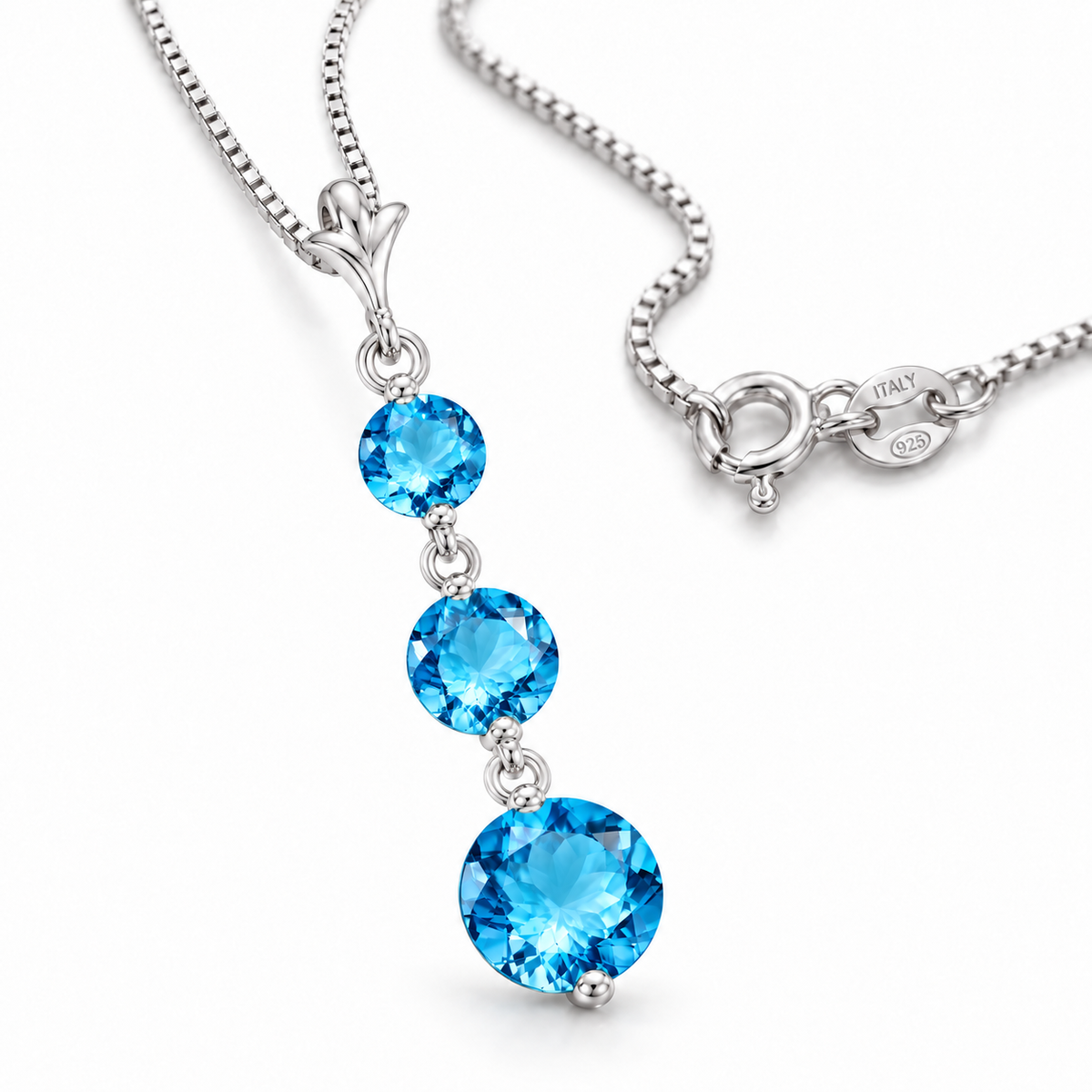 White Gold Provvidenza natural blue topaz necklace, shown with chain and clasp detail.