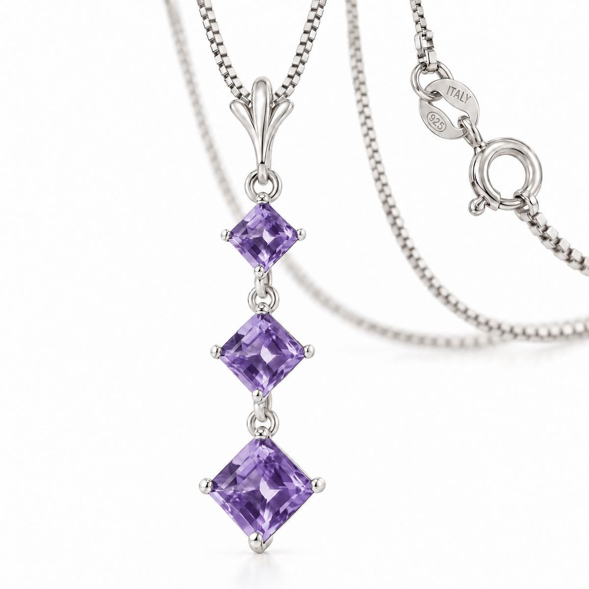 White Gold Pia natural amethyst necklace, shown with chain and clasp detail.