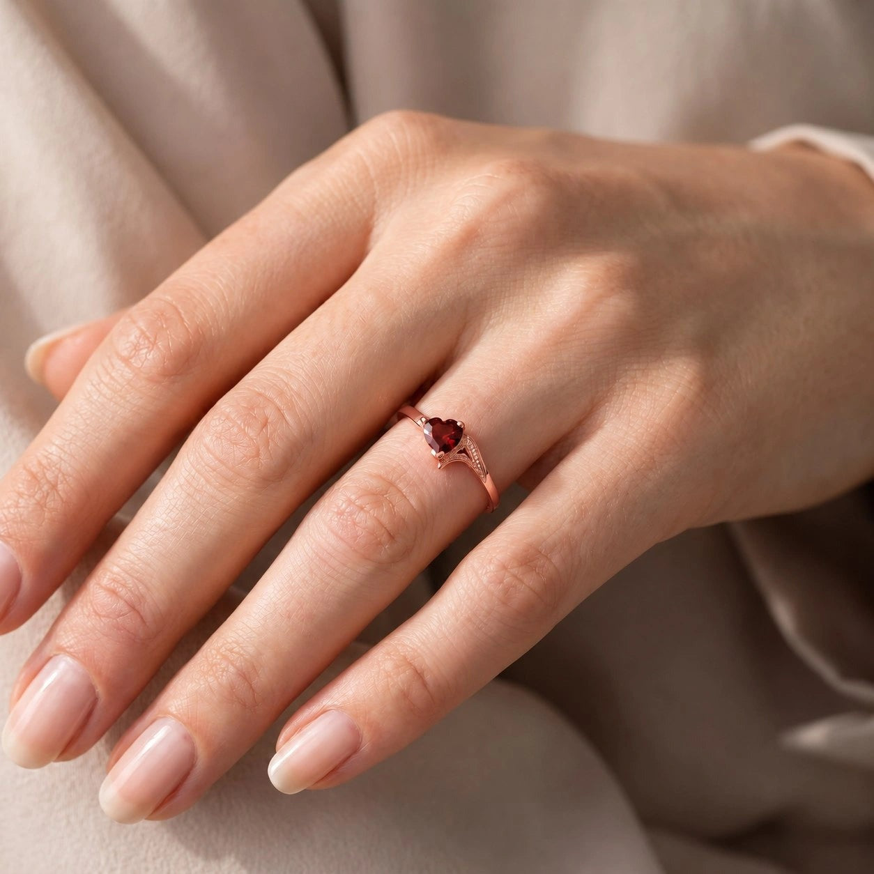 Rose Gold Eternal Ring Garnet 10K — Elena