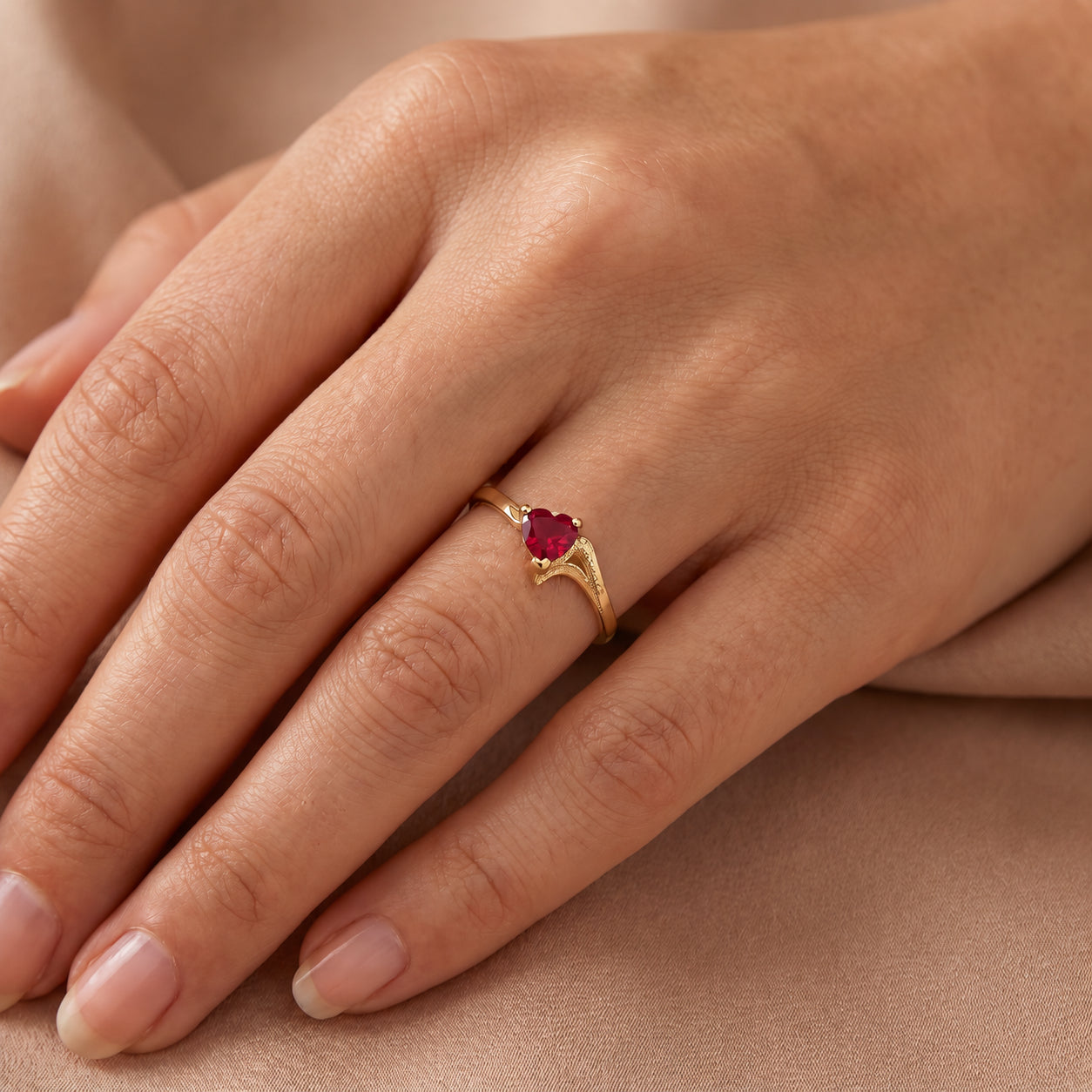 Yellow Gold Eternal Ring Ruby 10K — Elena