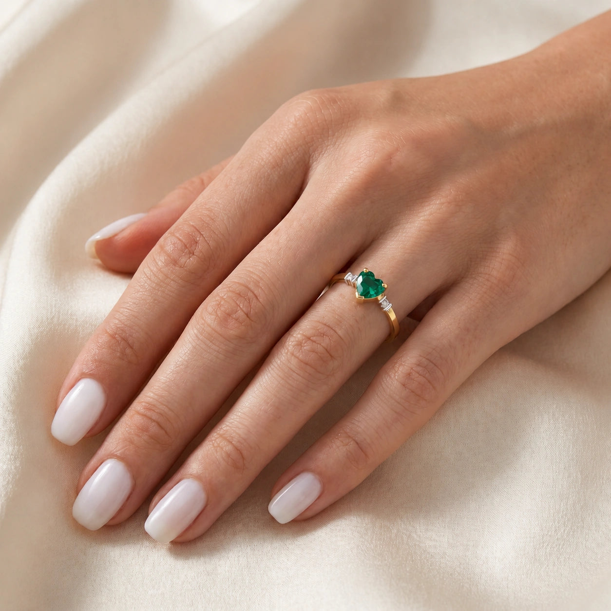Yellow Gold Diamond & Emerald — Viola