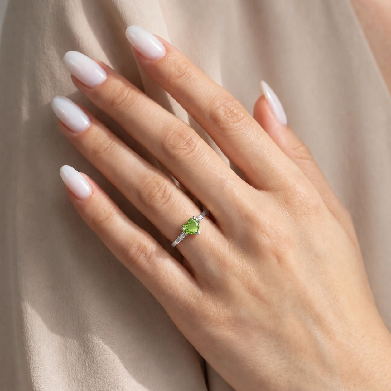 White Gold Diamond & Peridot — Viola