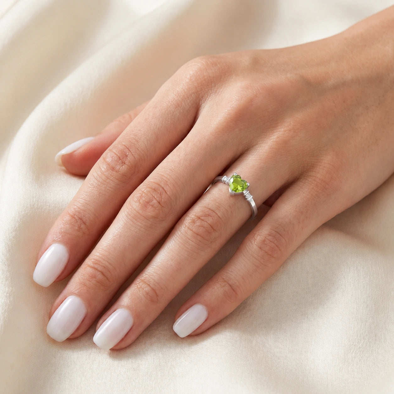 White Gold Diamond & Peridot — Viola