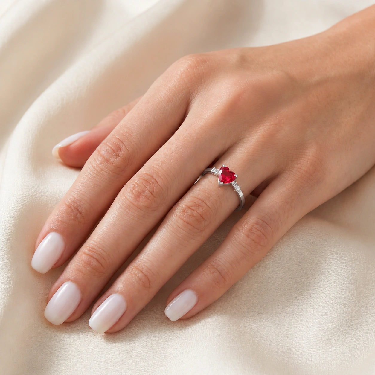 White Gold Diamond & Ruby — Viola
