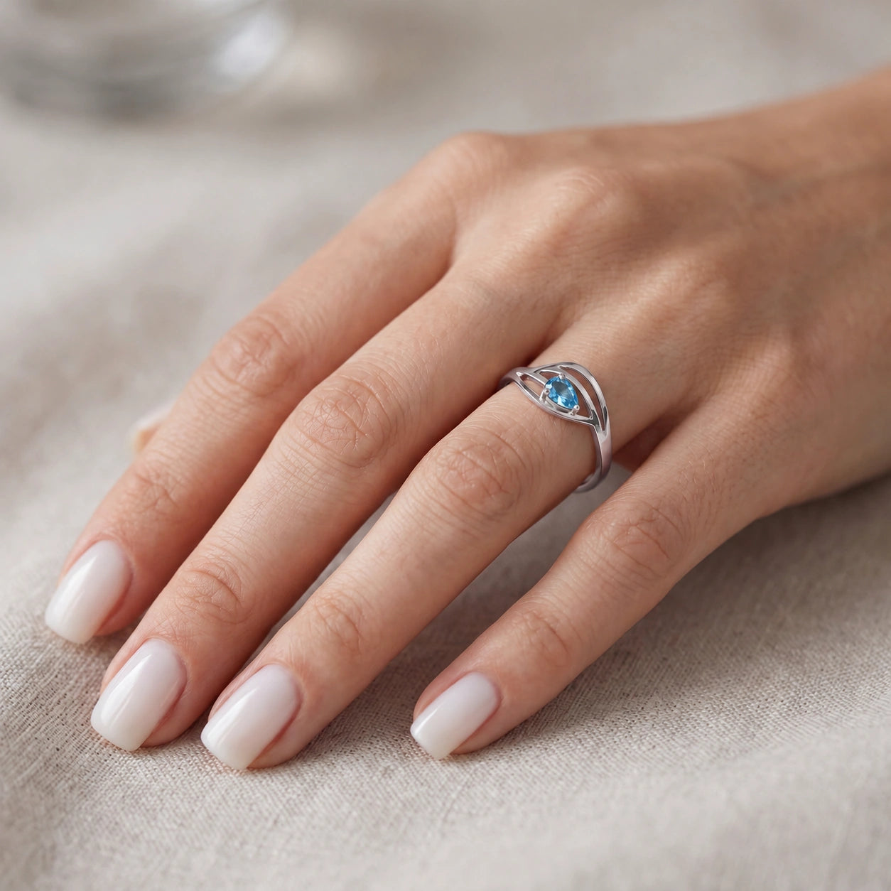 White Gold Blue Topaz — Violante