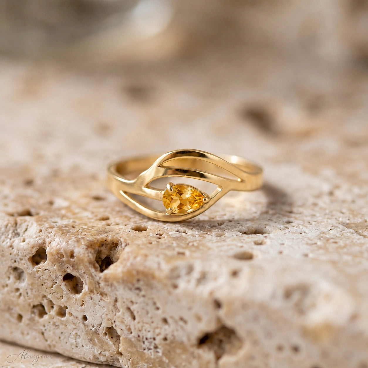 Yellow Gold Citrine — Violante