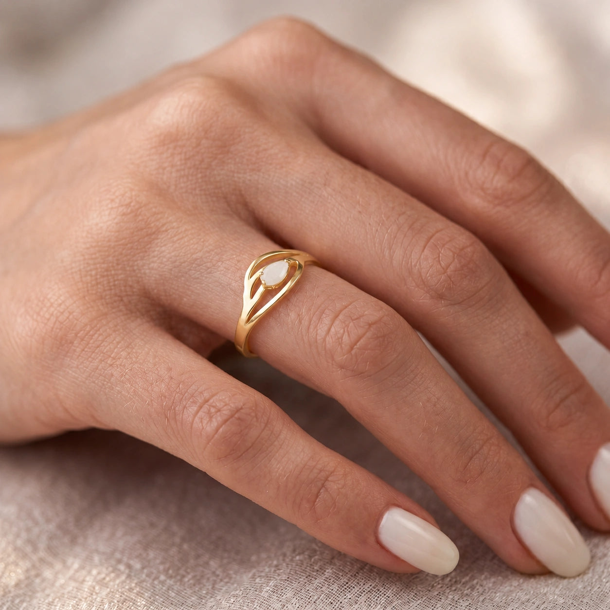 Yellow Gold Opal — Violante