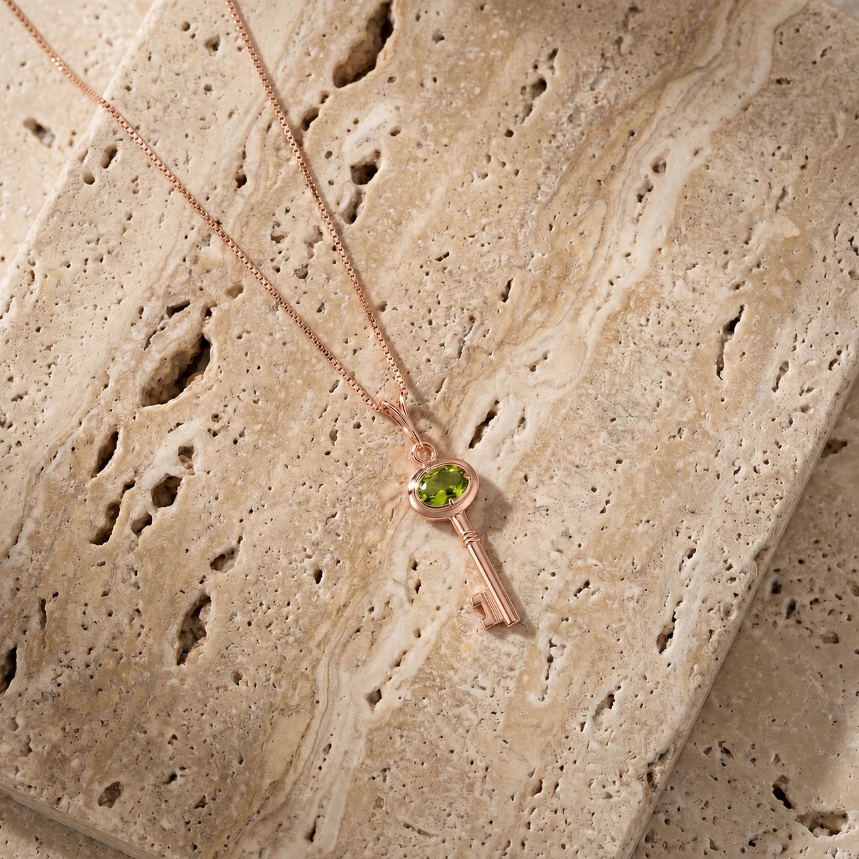 Rose Gold Pendant Necklace Peridot 10K — Marcella