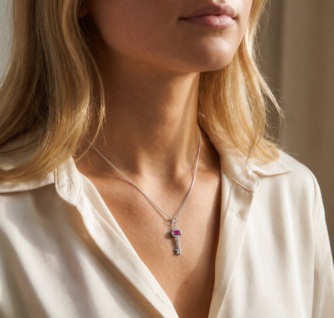 White Gold Pendant Necklace Aquamarine 10K — Marcella