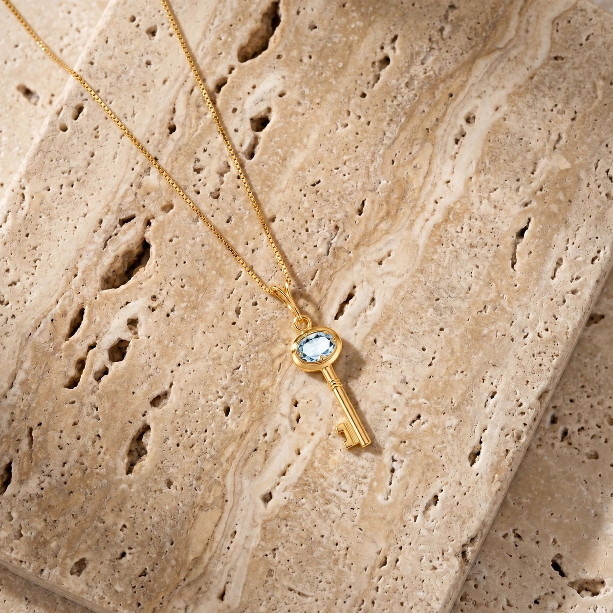 Yellow Gold Pendant Necklace Aquamarine 10K — Marcella