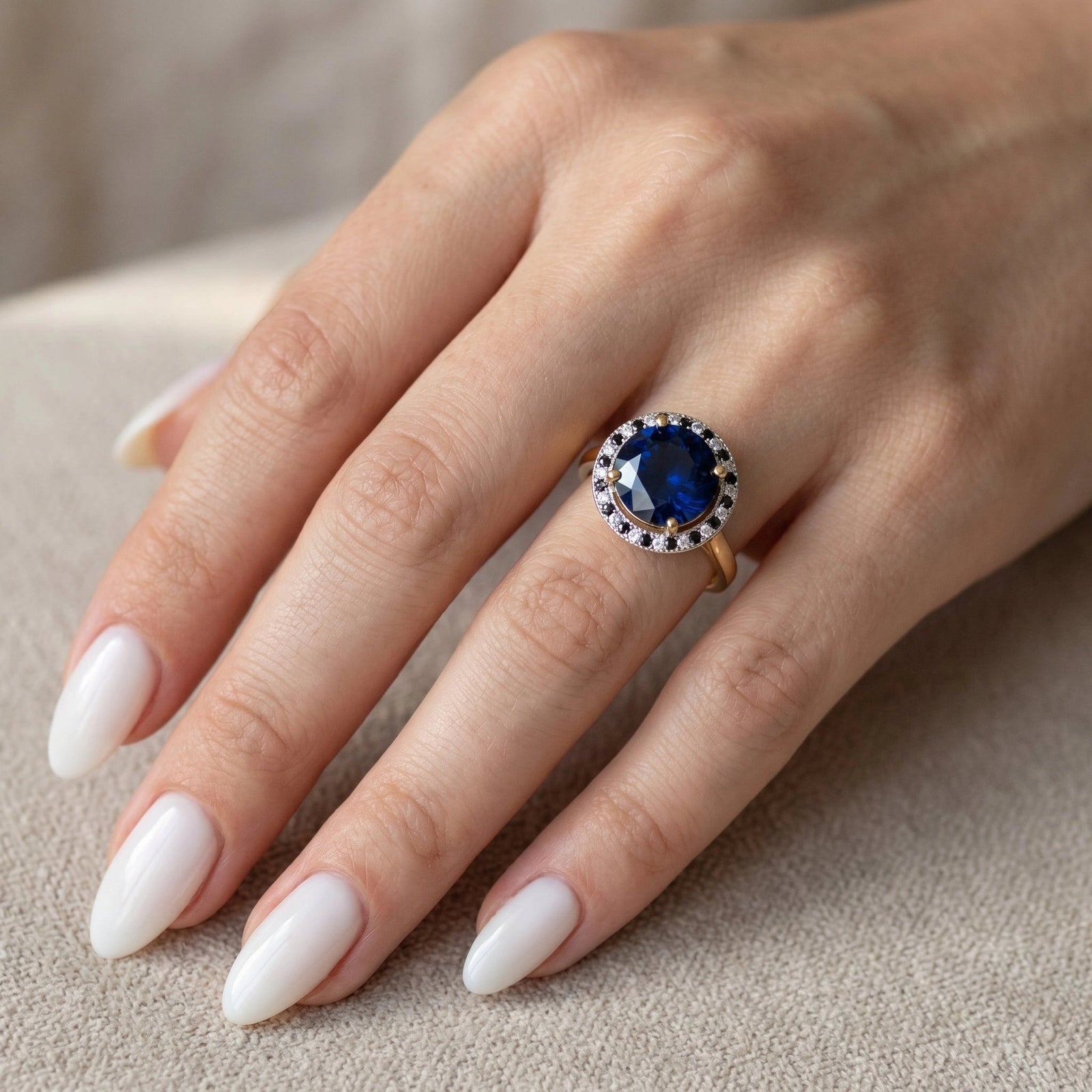 Yellow Gold Ring Blue Topaz 10K — Eleonora