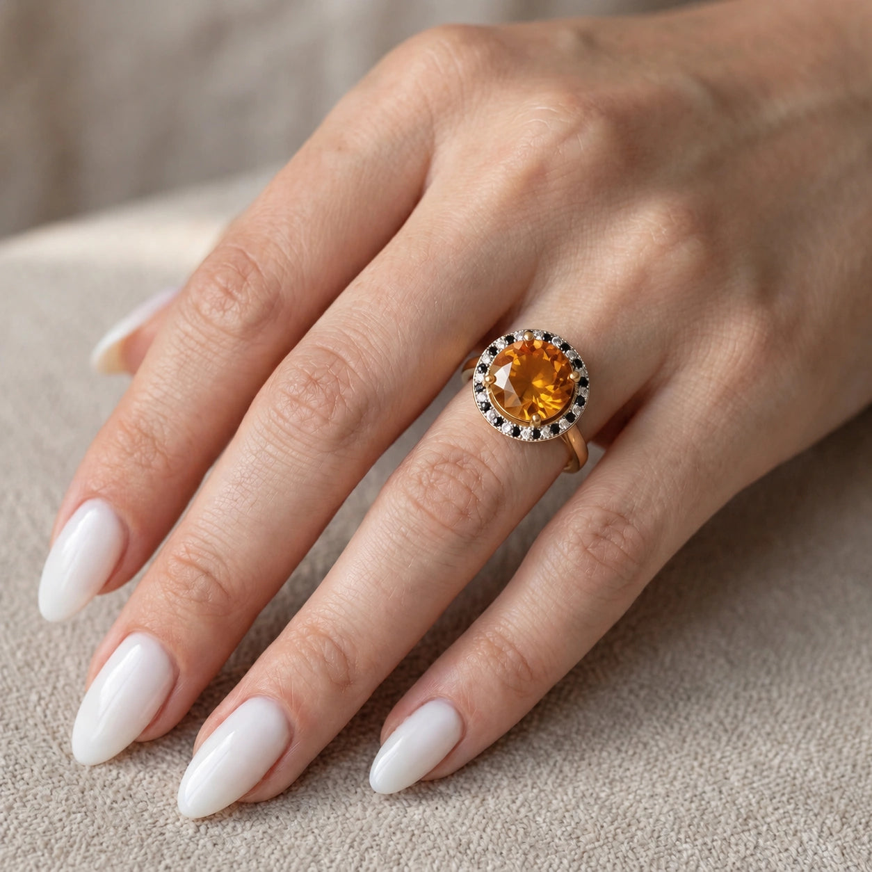 Yellow Gold Ring Citrine 10K — Eleonora