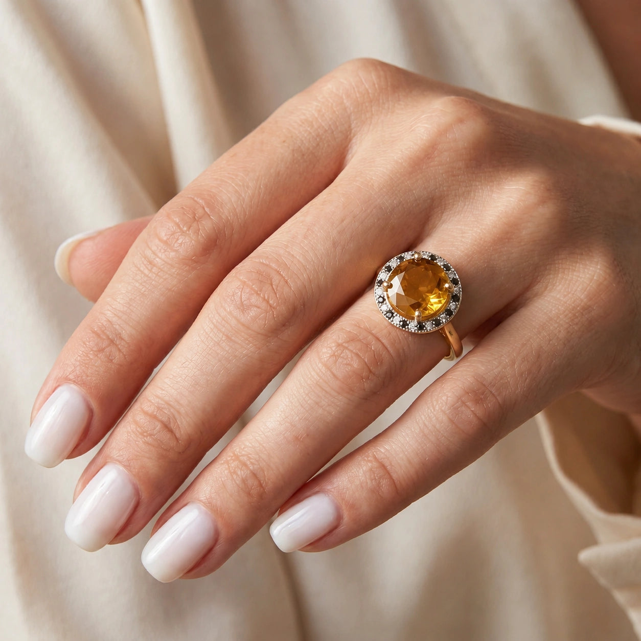 Yellow Gold Ring Citrine 10K — Eleonora