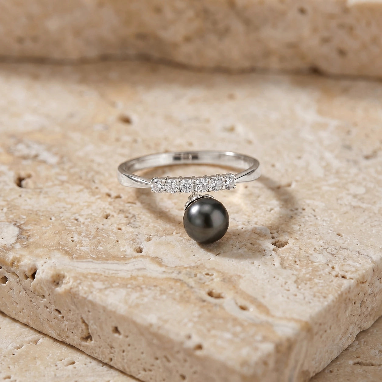 White Gold Black Pearl & Diamond — Vitalba