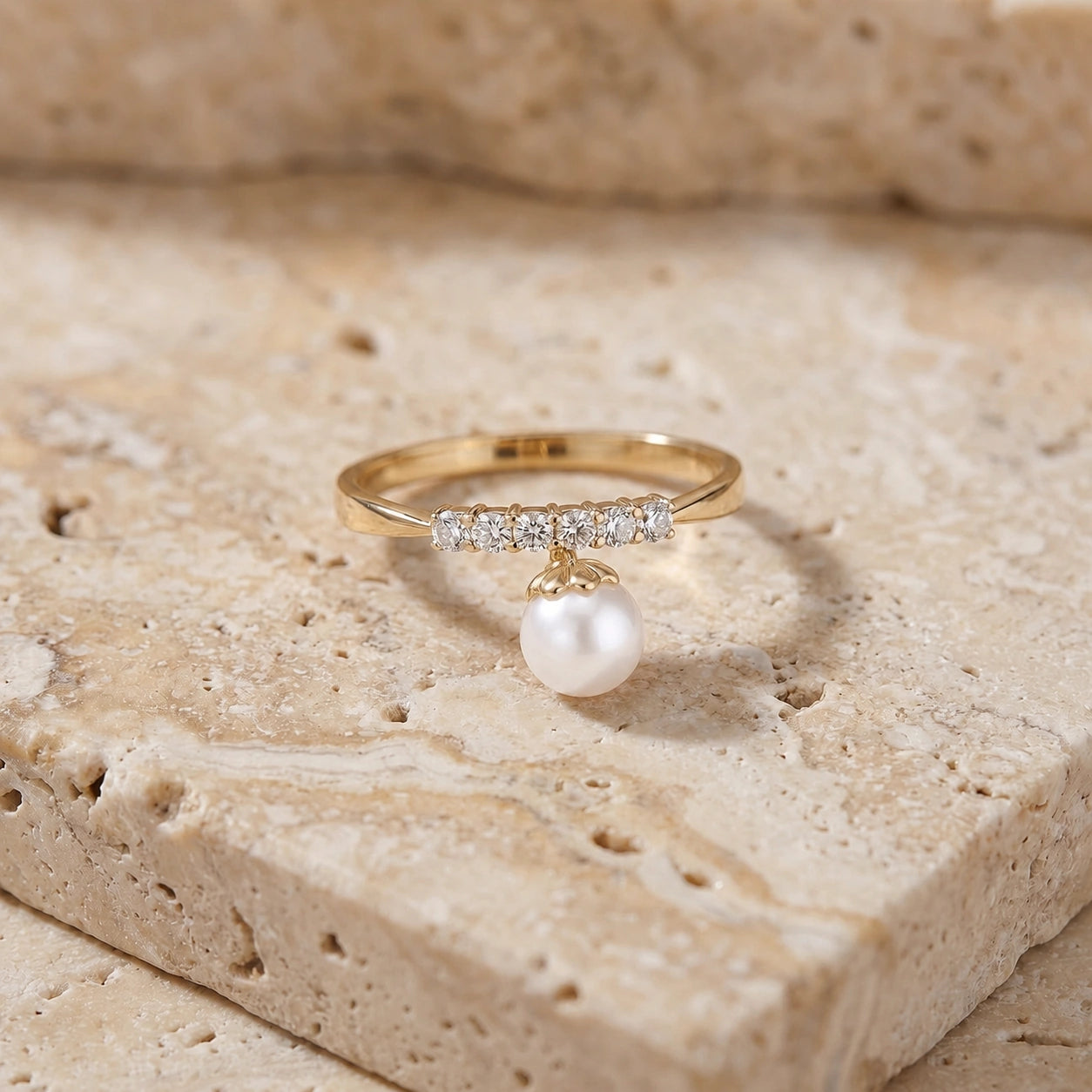 Yellow Gold Pearl & Diamond — Vitalba