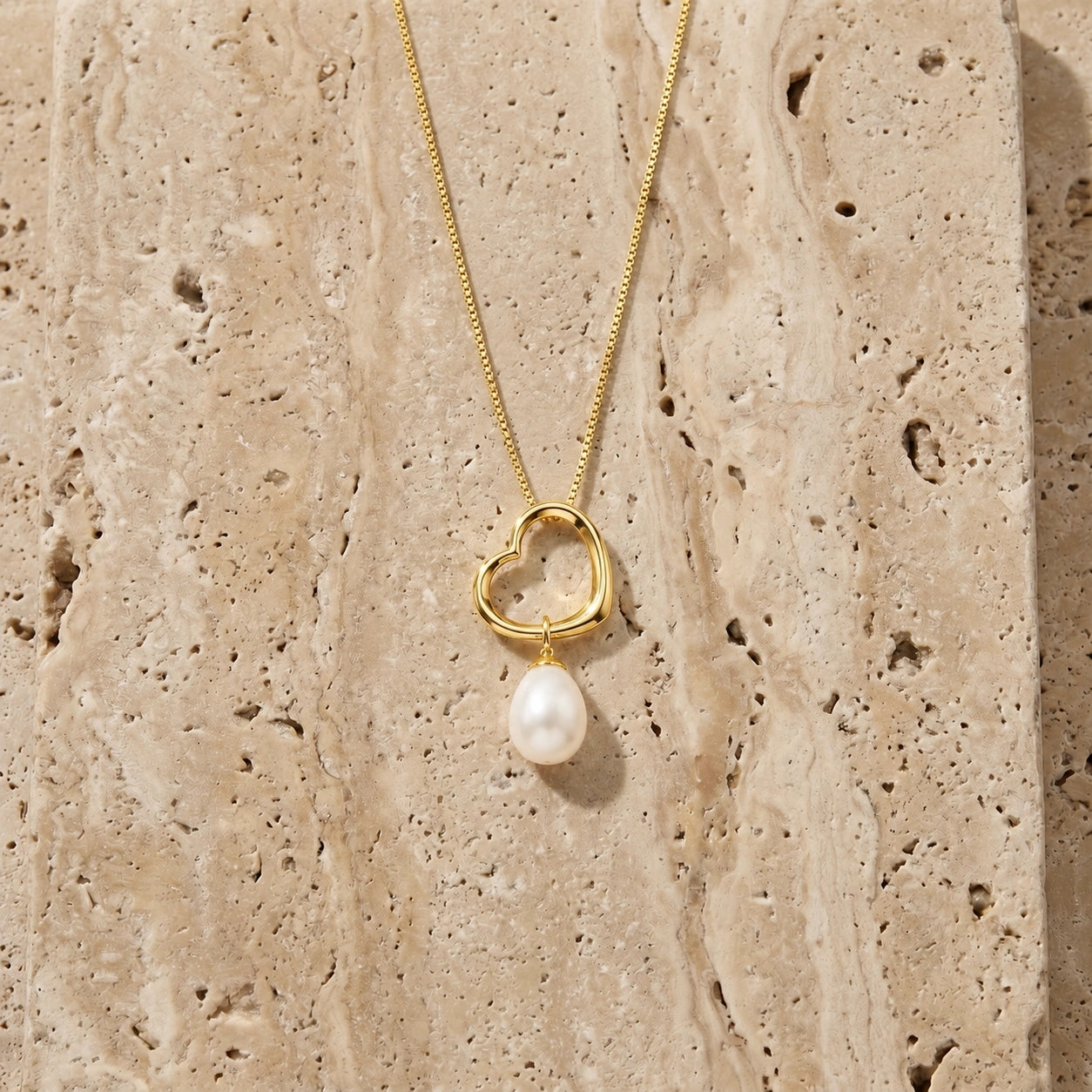 Yellow Gold Celeste Pendant Necklace Pearl 10K — Giuseppa