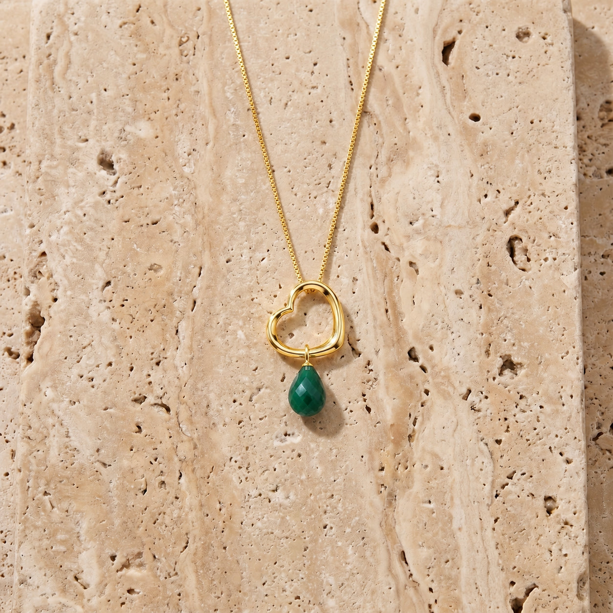 Yellow Gold Celeste Pendant Necklace Garnet 10K — Giuseppa