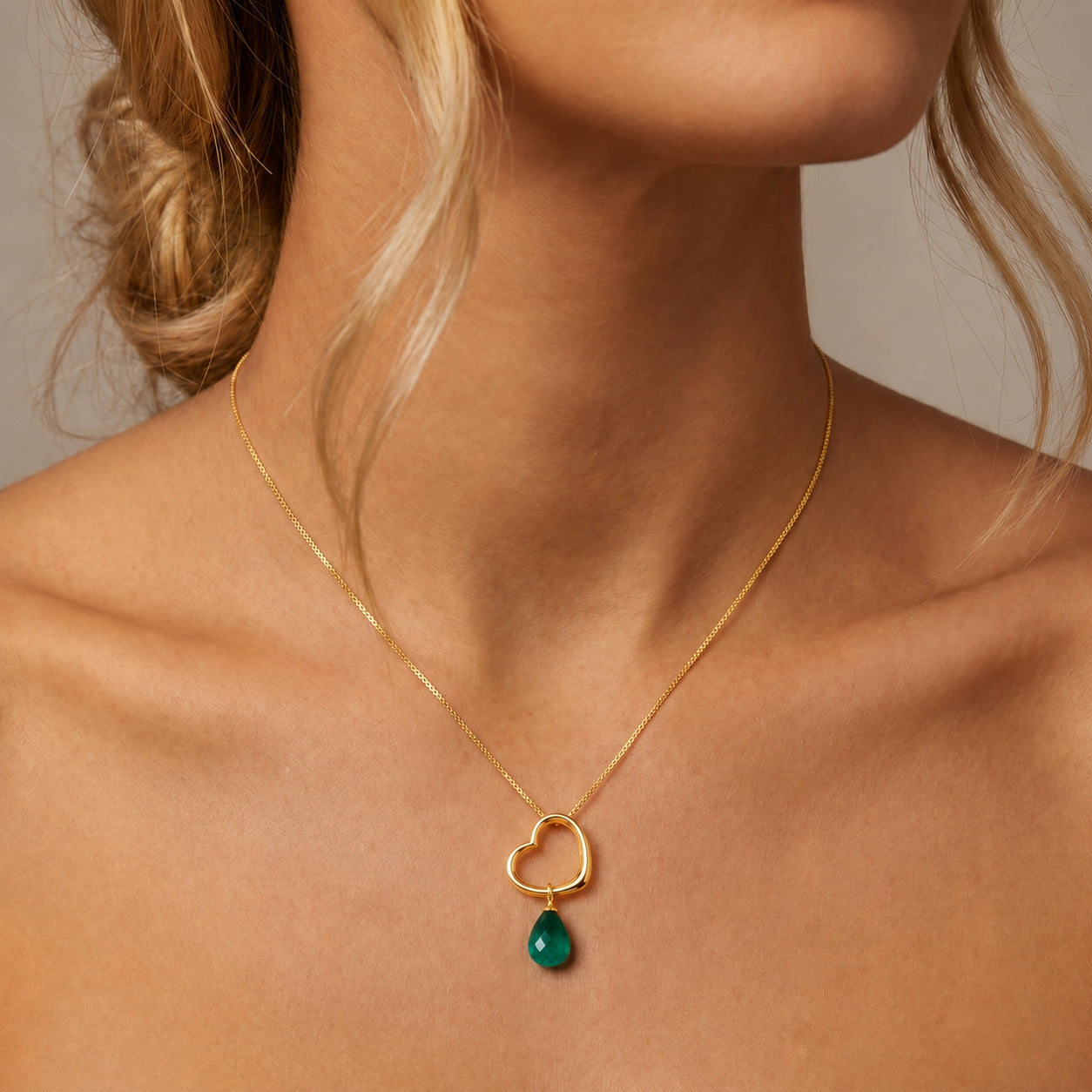 Yellow Gold Celeste Pendant Necklace Garnet 10K — Giuseppa
