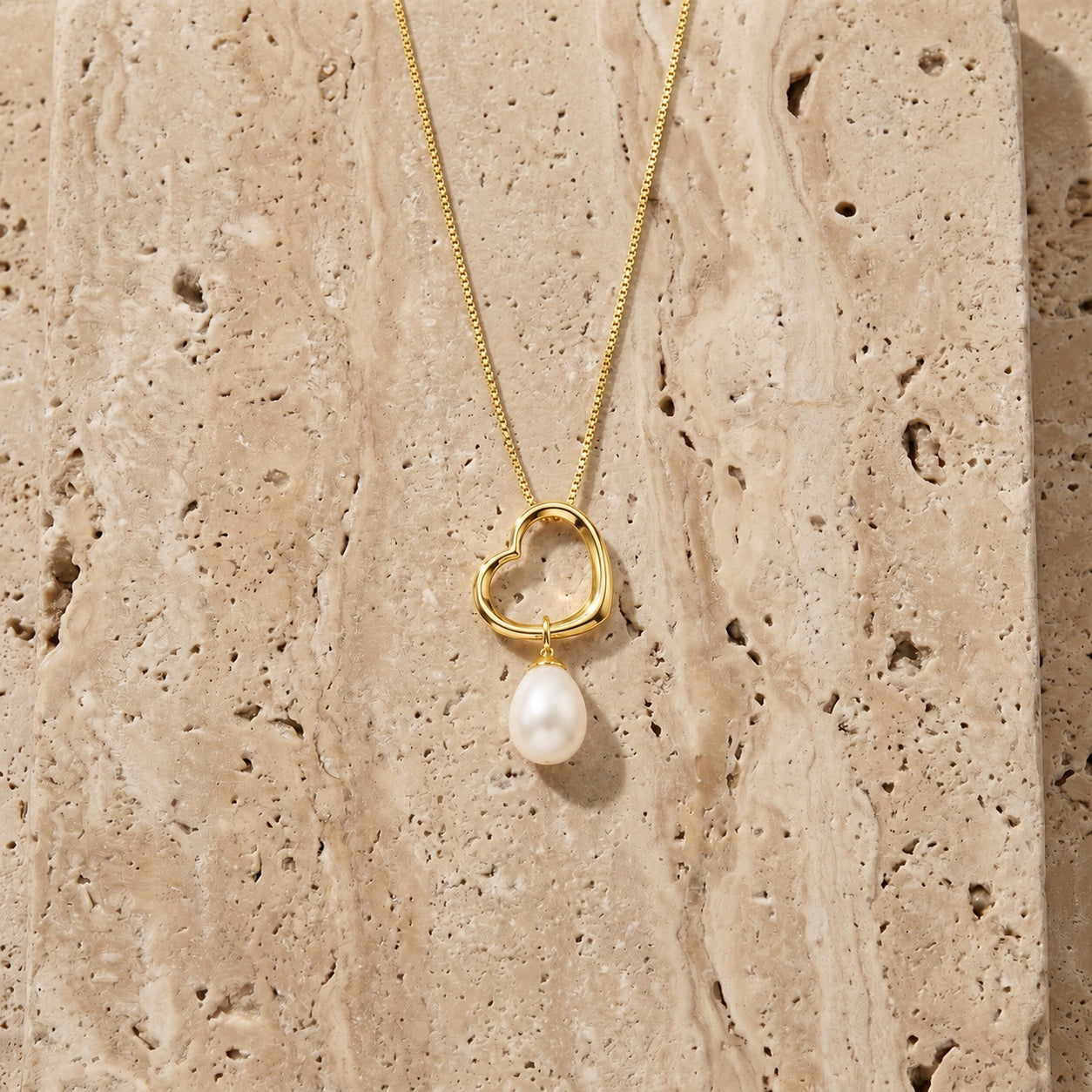 Yellow Gold Celeste Pendant Necklace Green Amethyst 10K — Giuseppa