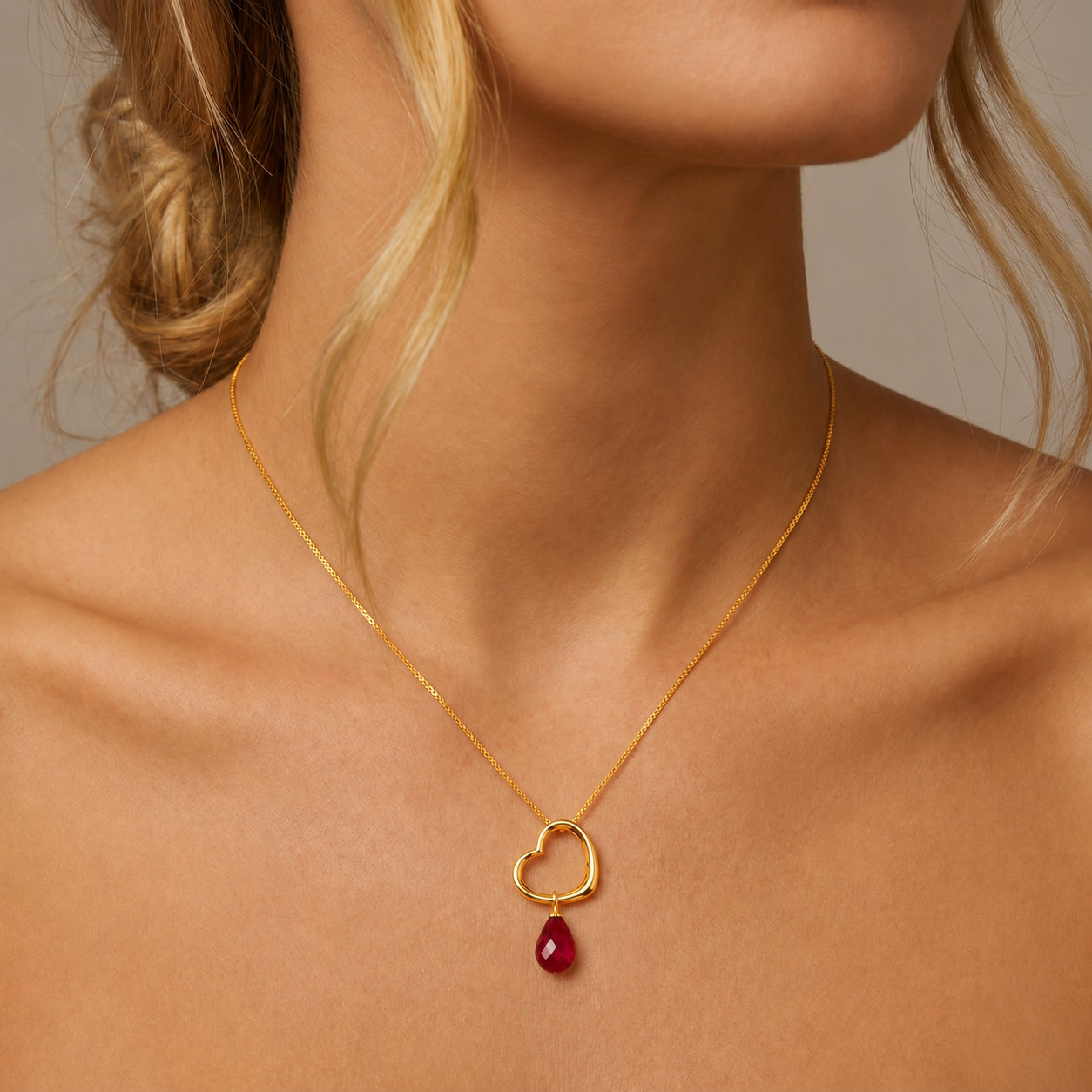 Yellow Gold Celeste Pendant Necklace Sapphire 10K — Giuseppa