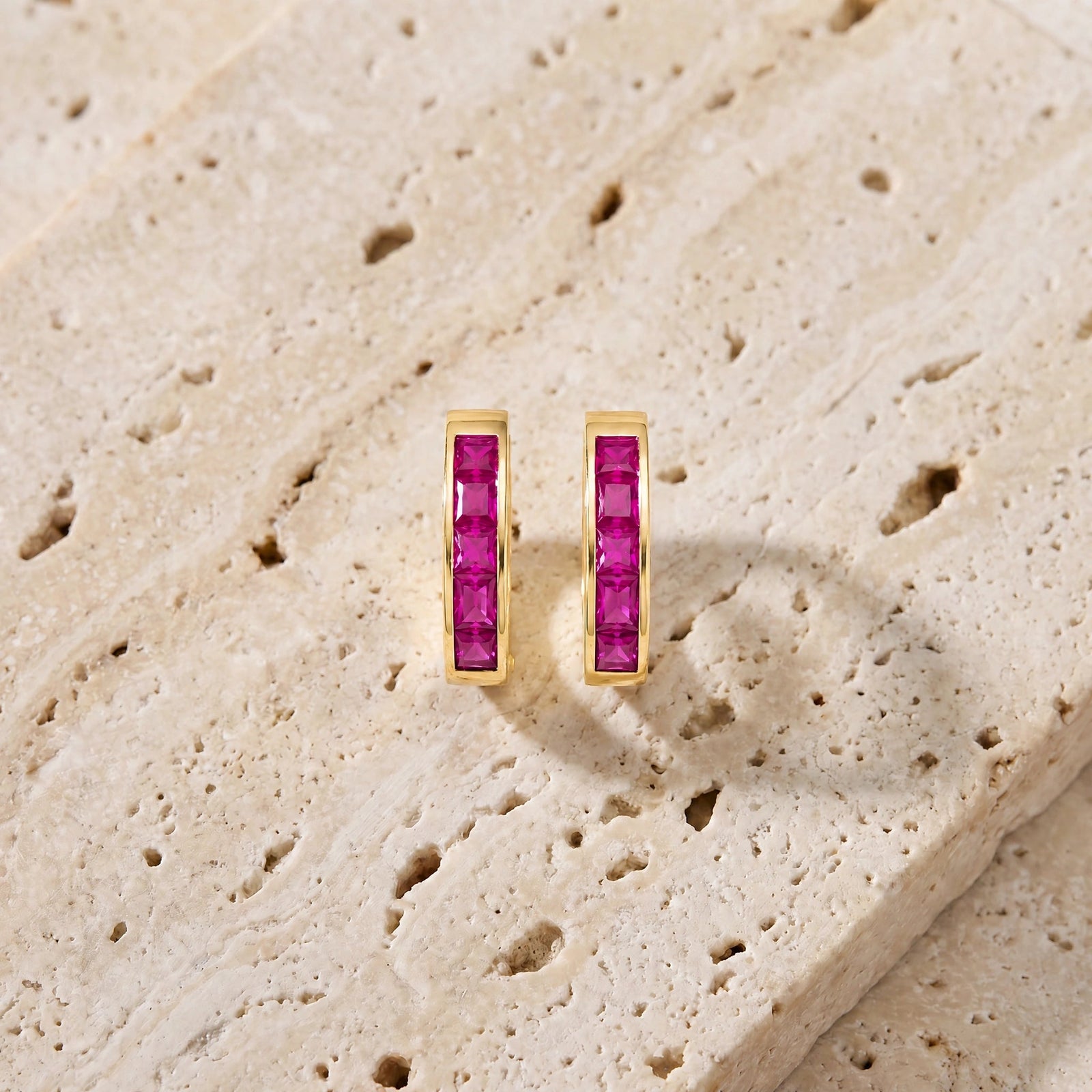 Yellow Gold Huggie Earrings Peridot 10K — Drusilla