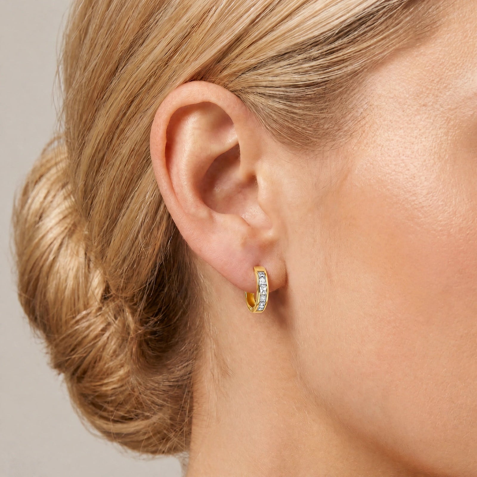 Yellow Gold Huggie Earrings Sapphire 10K — Drusilla