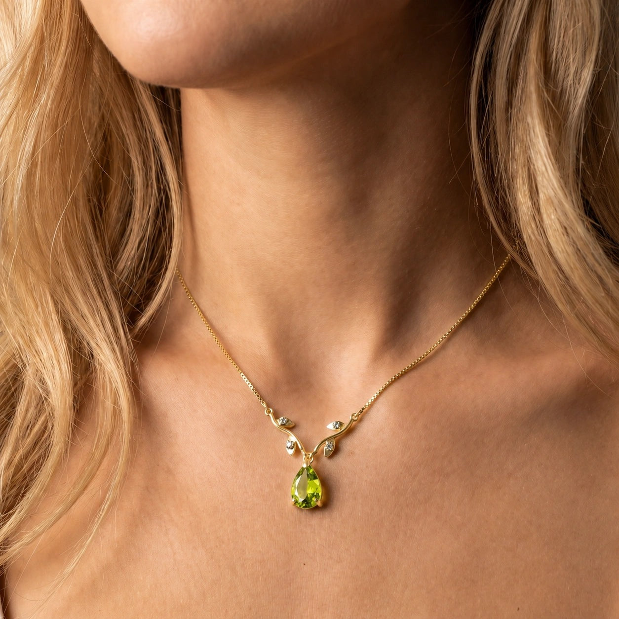 Yellow Gold Heat Necklace Peridot 10K — Serafina