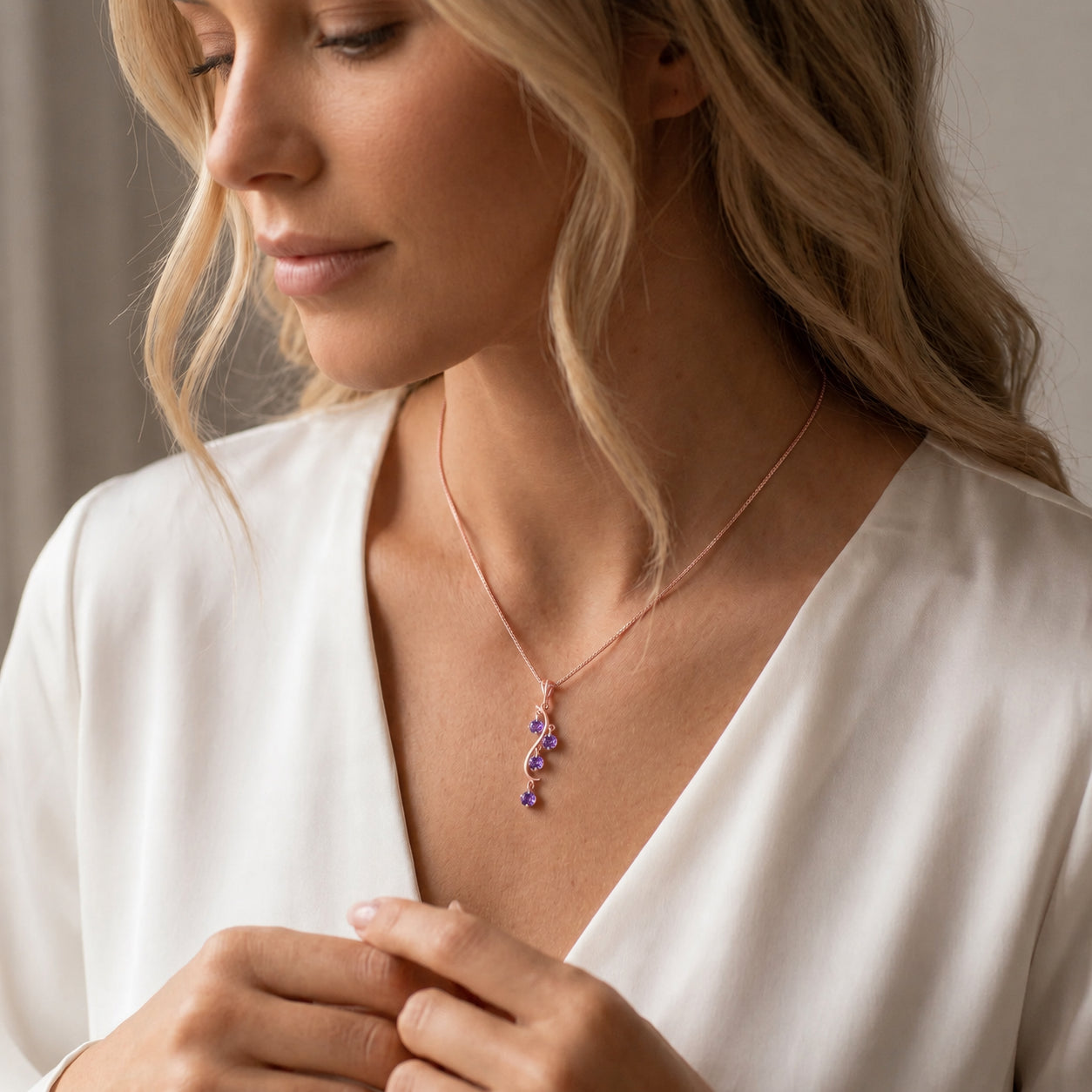 Rose Gold Aura Pendant Necklace Amethyst 10K — Nives