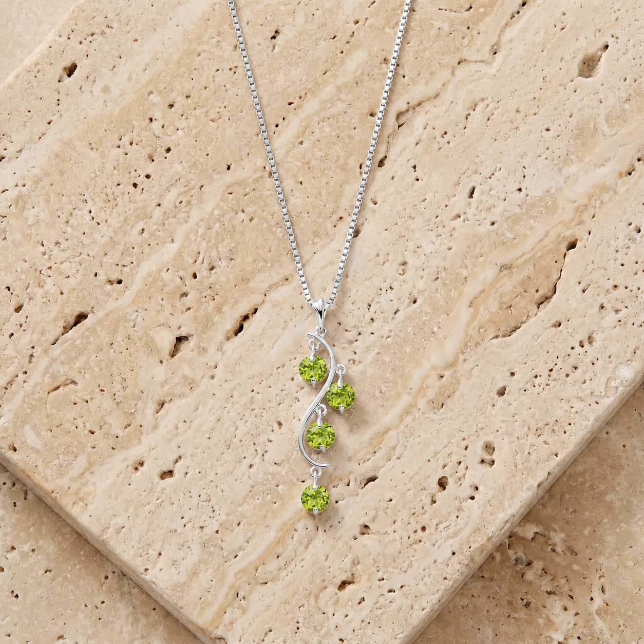 White Gold Aura Pendant Necklace Peridot 10K — Nives
