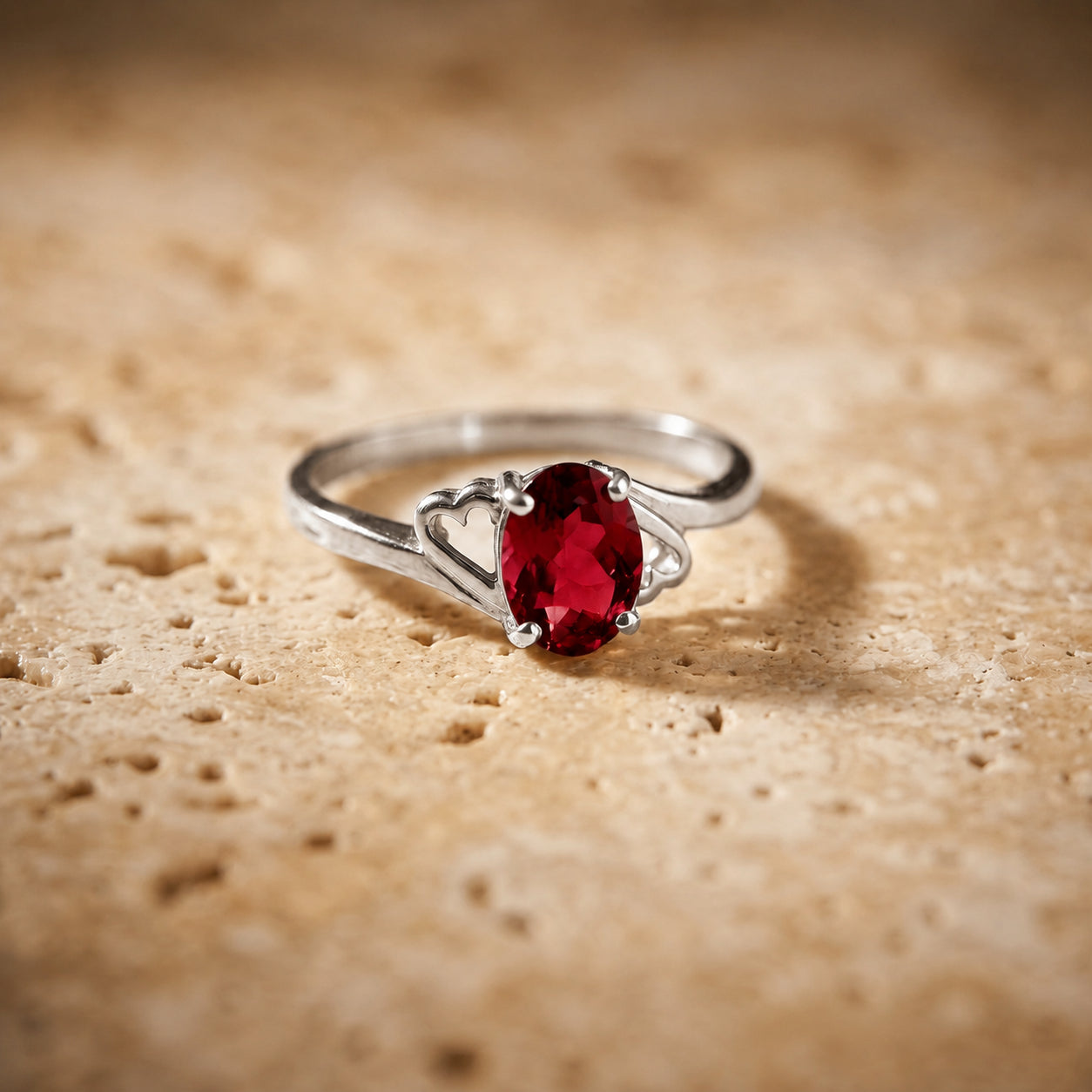 White Gold Classic Ring Emerald 10K — Altea