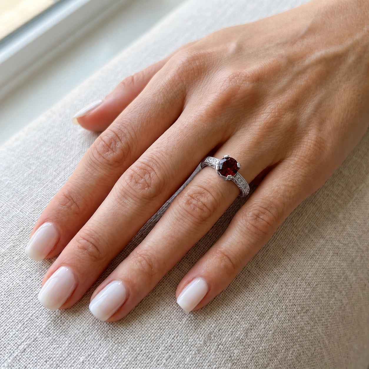 White Gold Diamond & Garnet — Zelmira