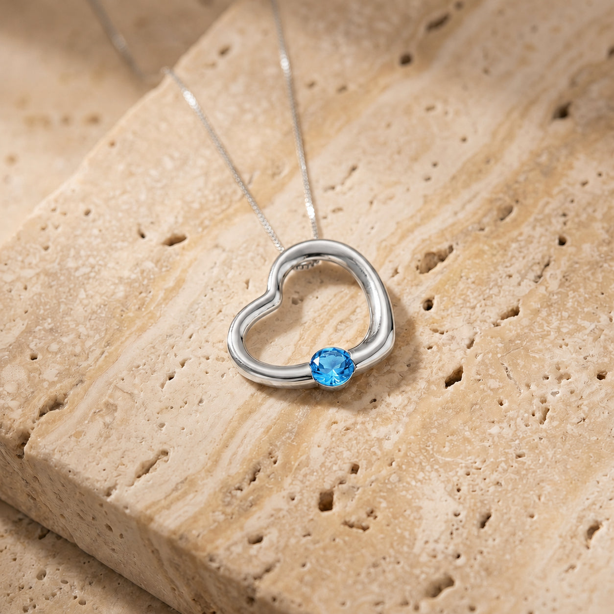 White Gold Open Heart Pendant Necklace Garnet 10K — Smeralda